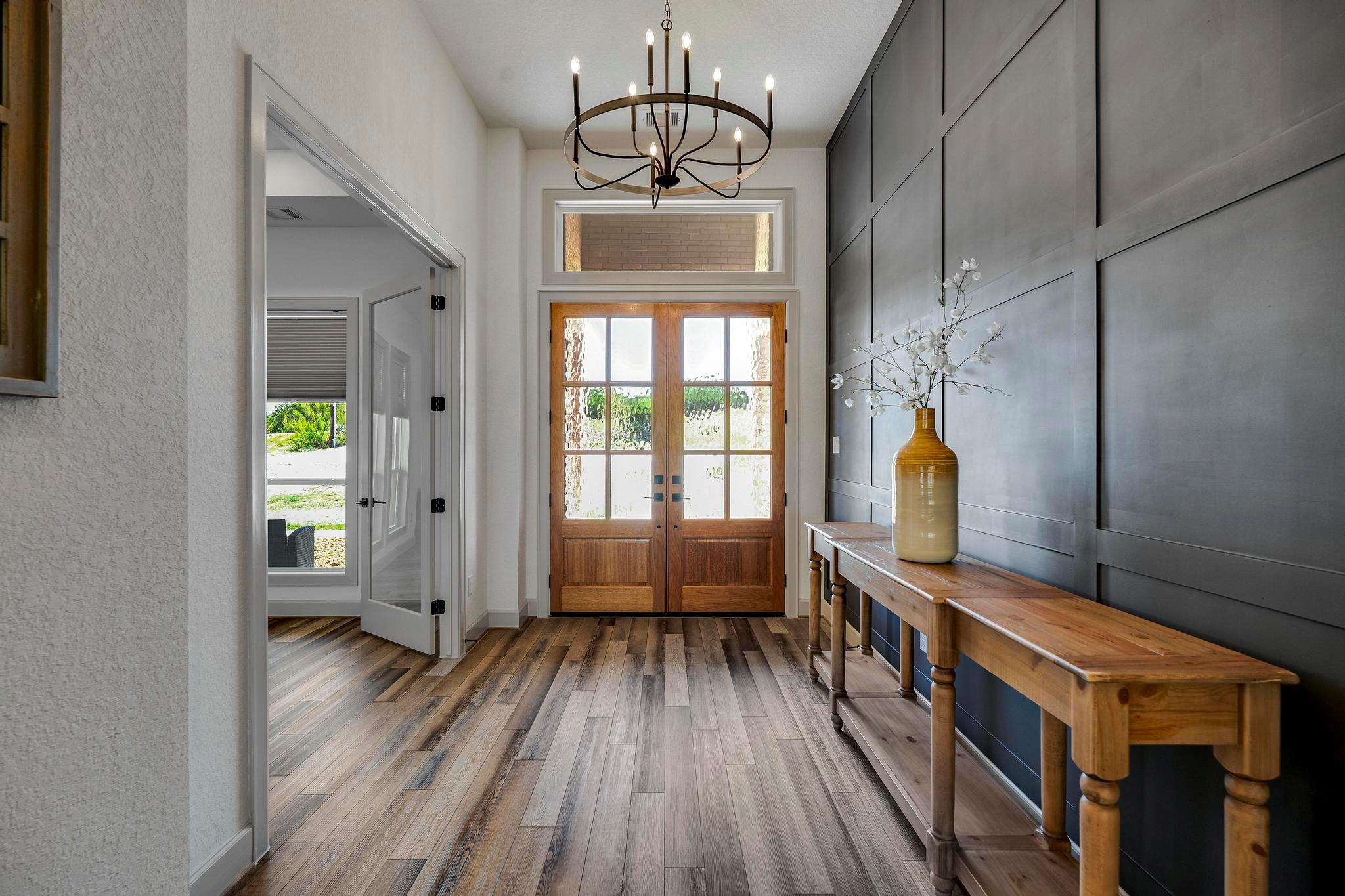 Image 5 of 39 For 321 Vista View Place Pl