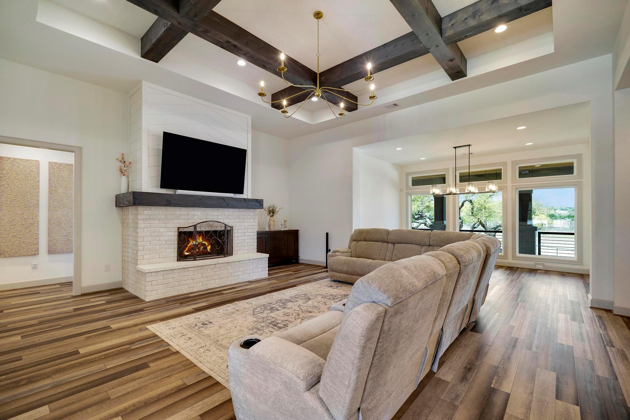 Image 9 of 39 For 321 Vista View Place Pl