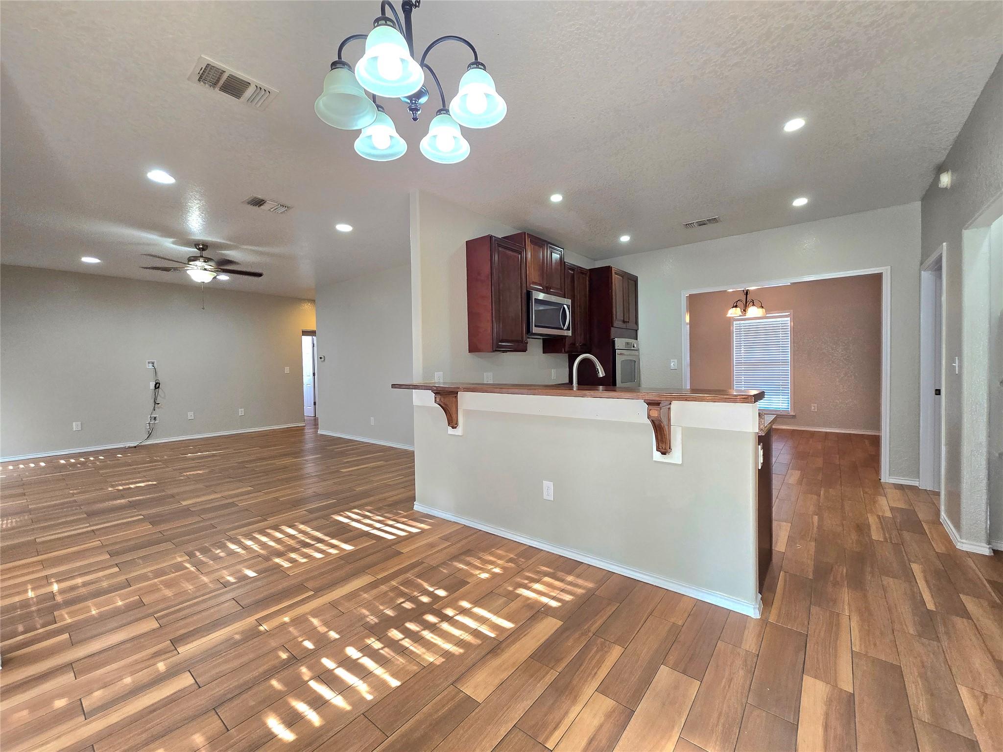 Image 8 of 31 For 6 Sun Flower Cir