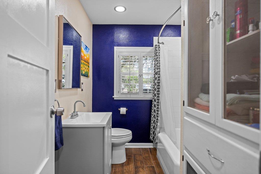 Image 11 of 28 For 312 Gerald Dr