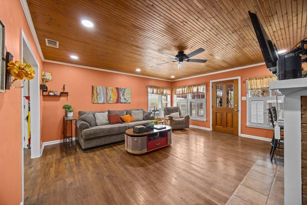 Image 5 of 28 For 312 Gerald Dr