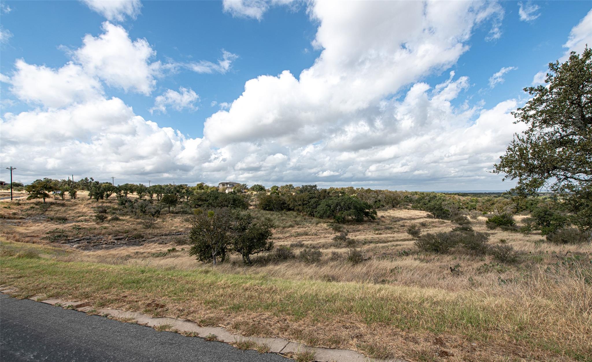 Image 19 of 25 For 470 Comanche Rdg