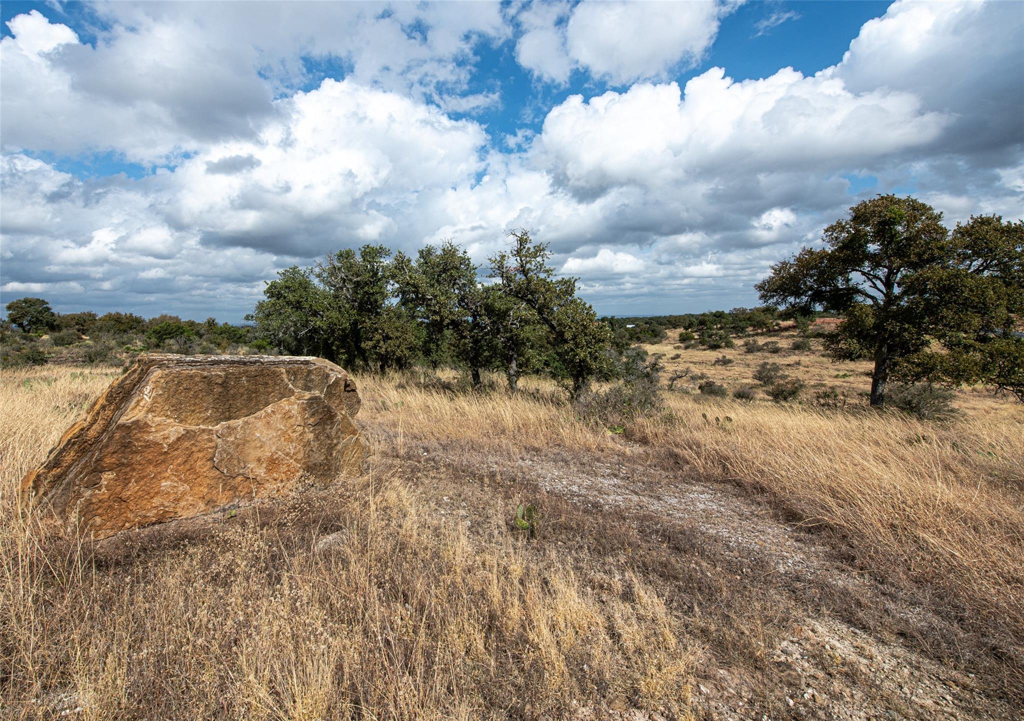 Image 21 of 25 For 470 Comanche Rdg