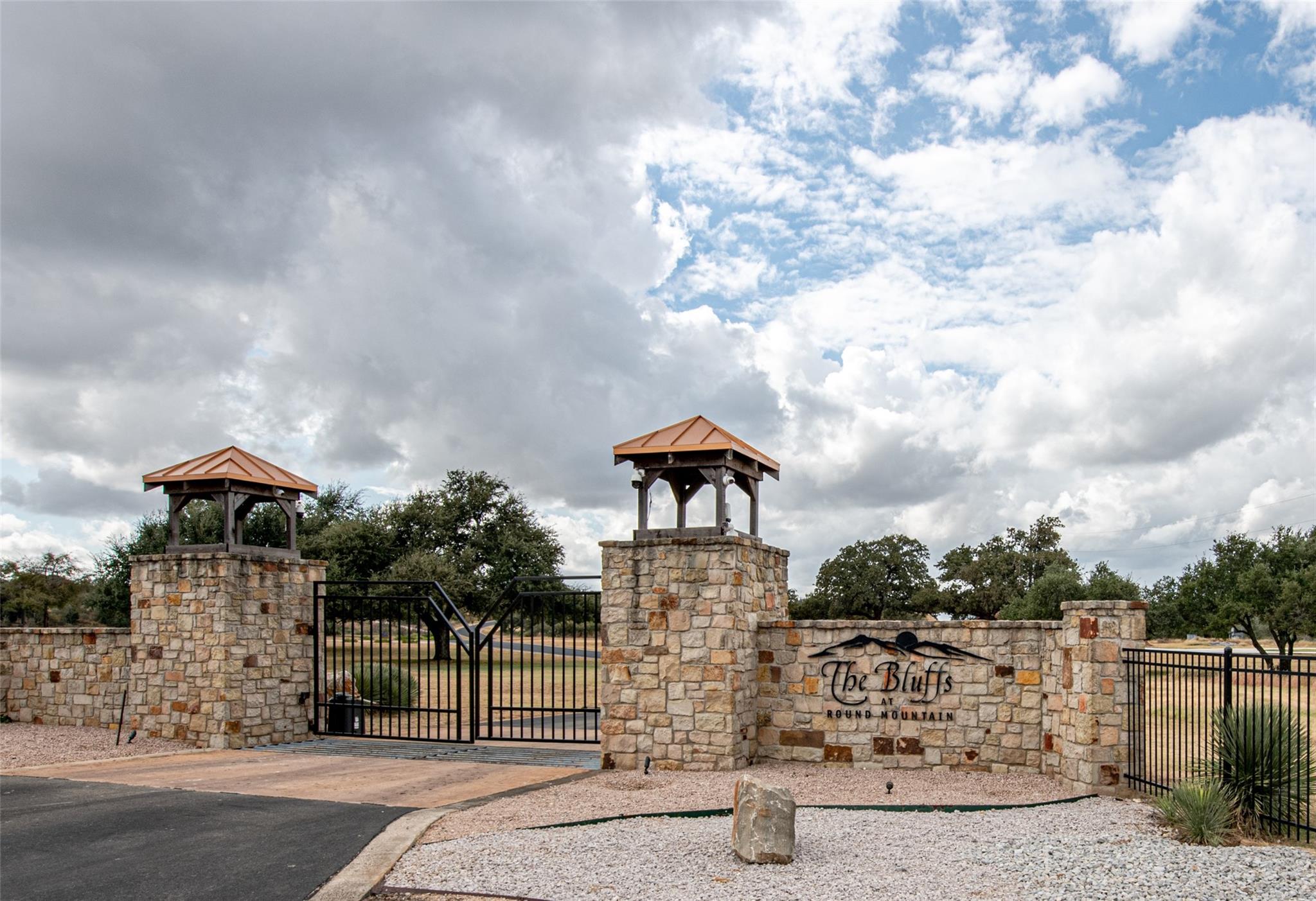 Image 6 of 25 For 470 Comanche Rdg