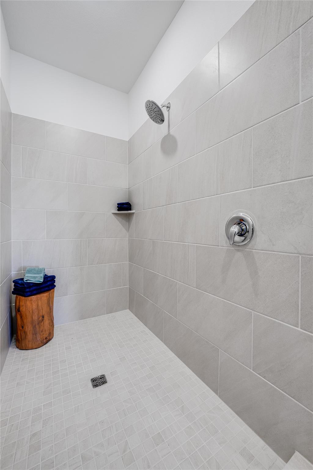 Image 19 of 23 For 1819 Bear Grass Ridge Rd