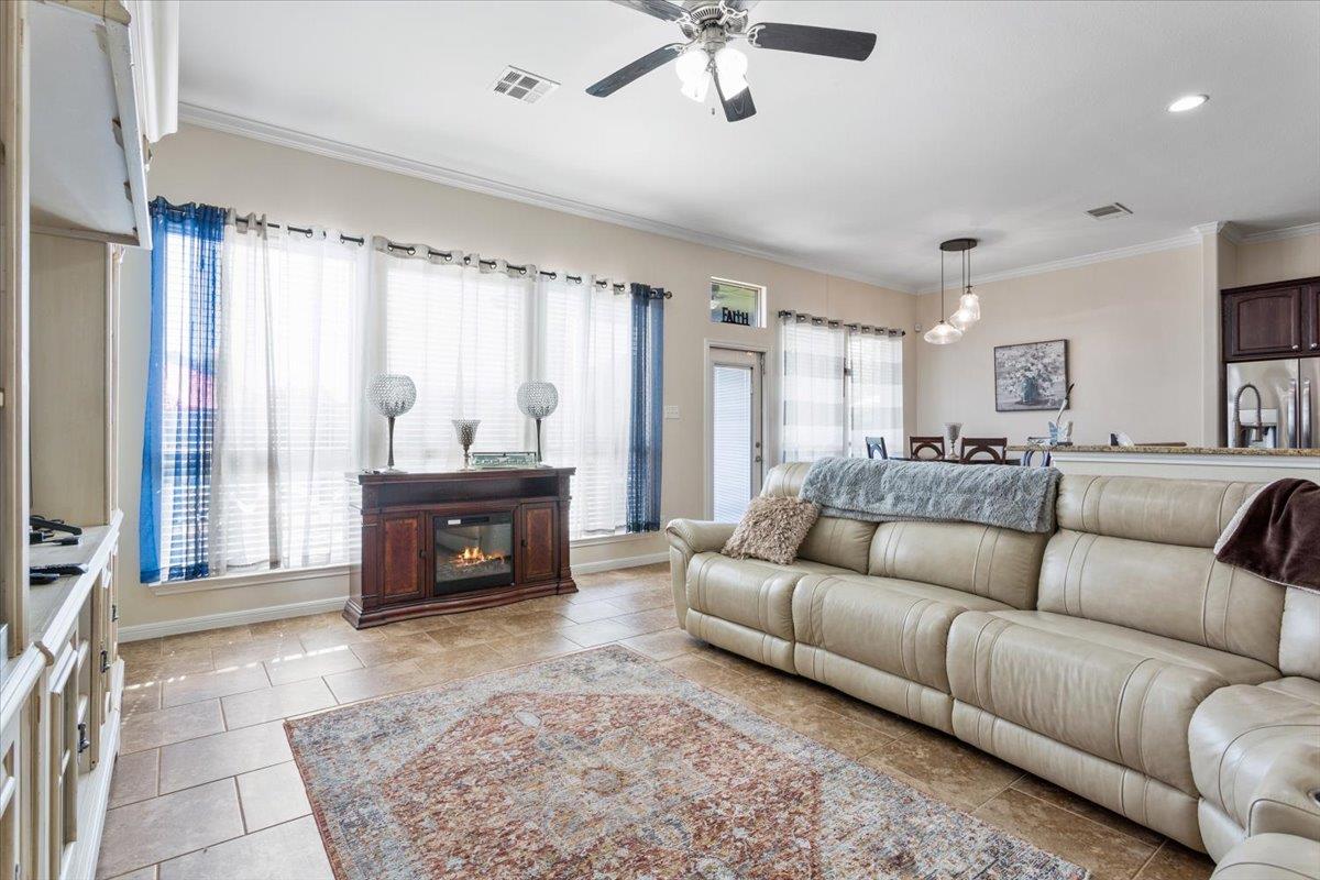 Image 10 of 40 For 4017 Woodhaven Dr