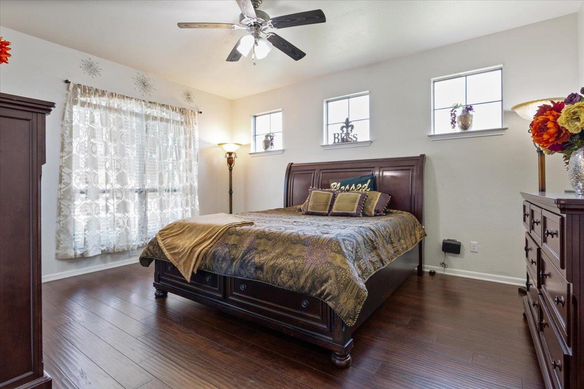 Image 16 of 40 For 4017 Woodhaven Dr