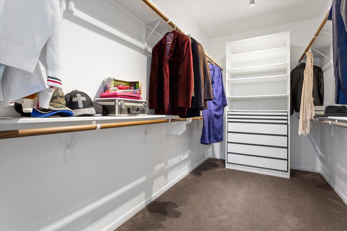 Image 22 of 40 For 4017 Woodhaven Dr