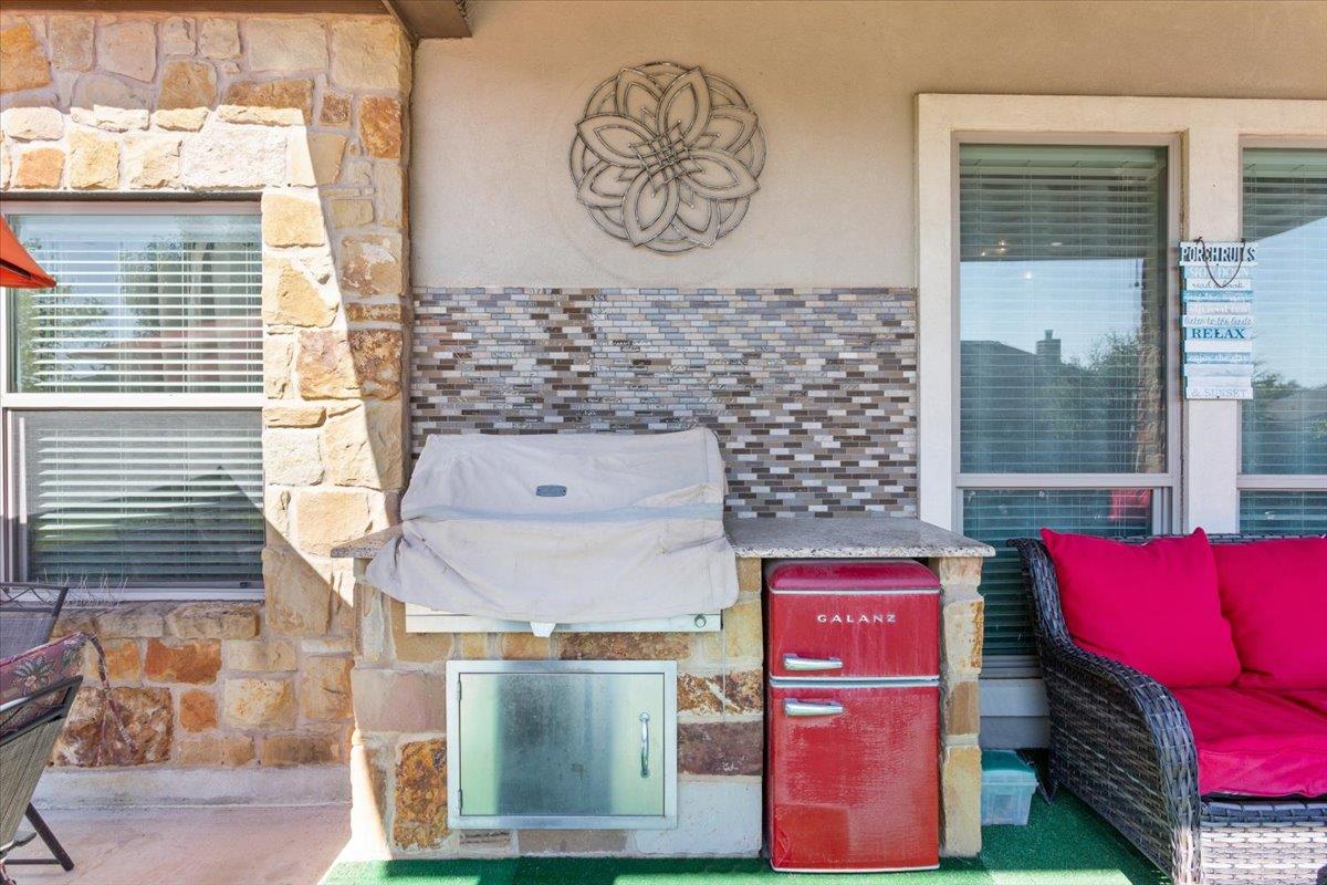 Image 31 of 40 For 4017 Woodhaven Dr