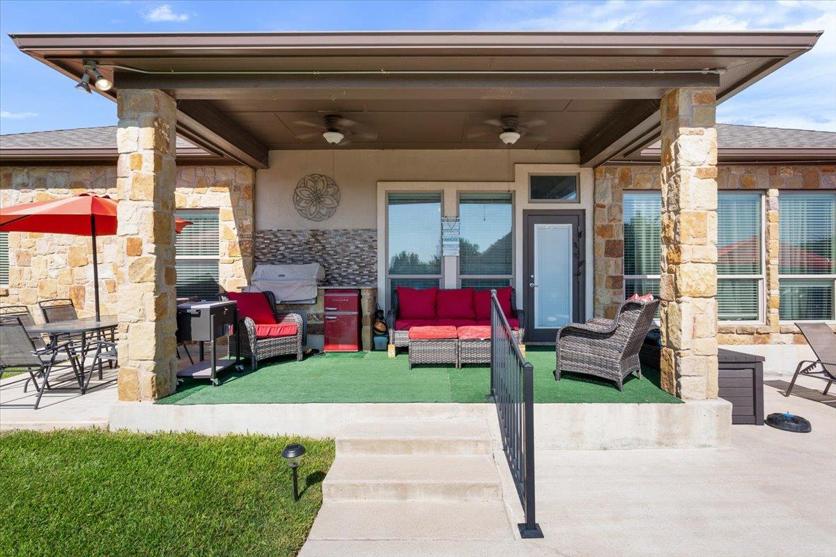 Image 32 of 40 For 4017 Woodhaven Dr