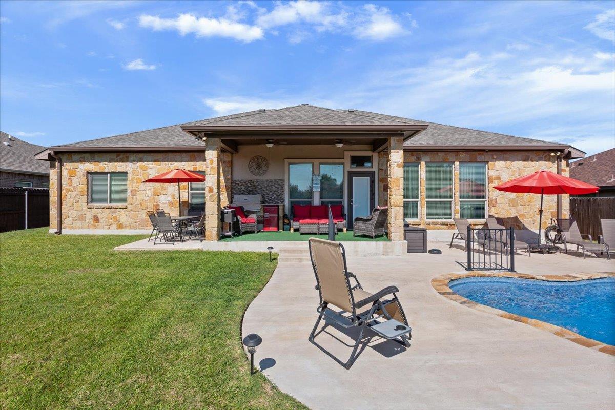 Image 33 of 40 For 4017 Woodhaven Dr