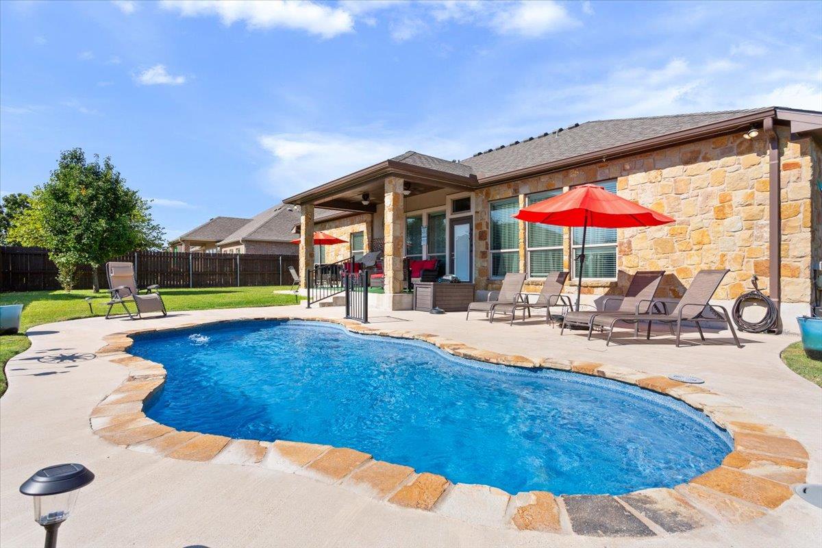 Image 35 of 40 For 4017 Woodhaven Dr