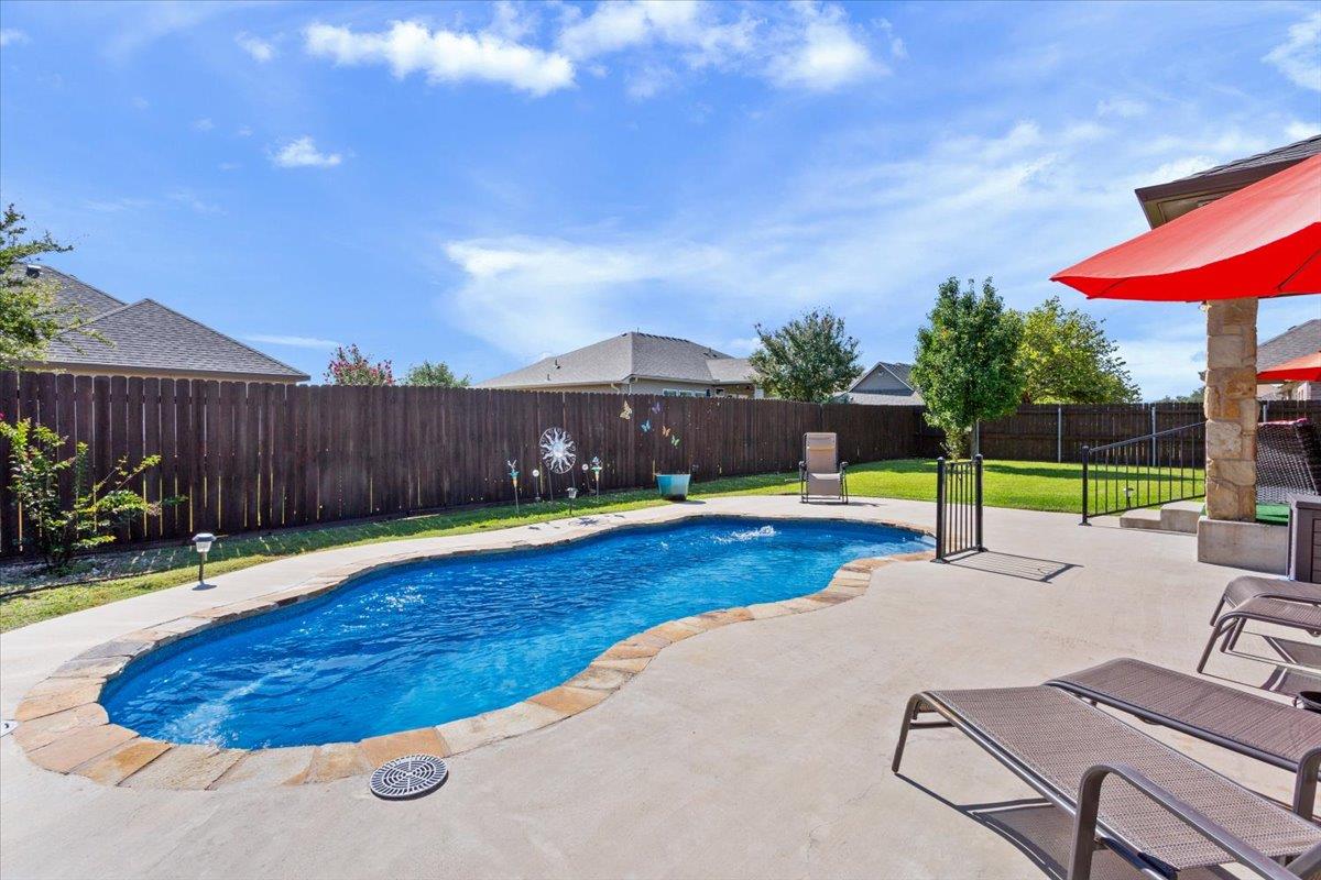 Image 36 of 40 For 4017 Woodhaven Dr