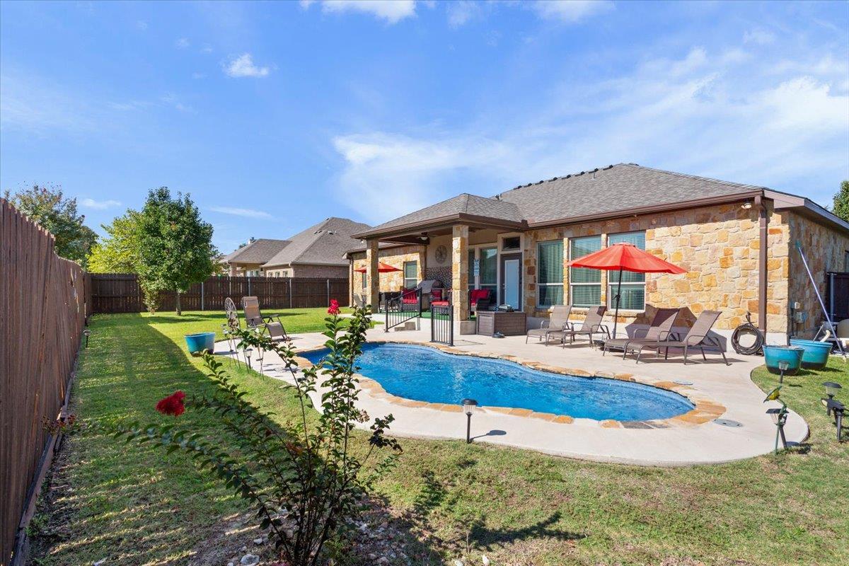 Image 38 of 40 For 4017 Woodhaven Dr