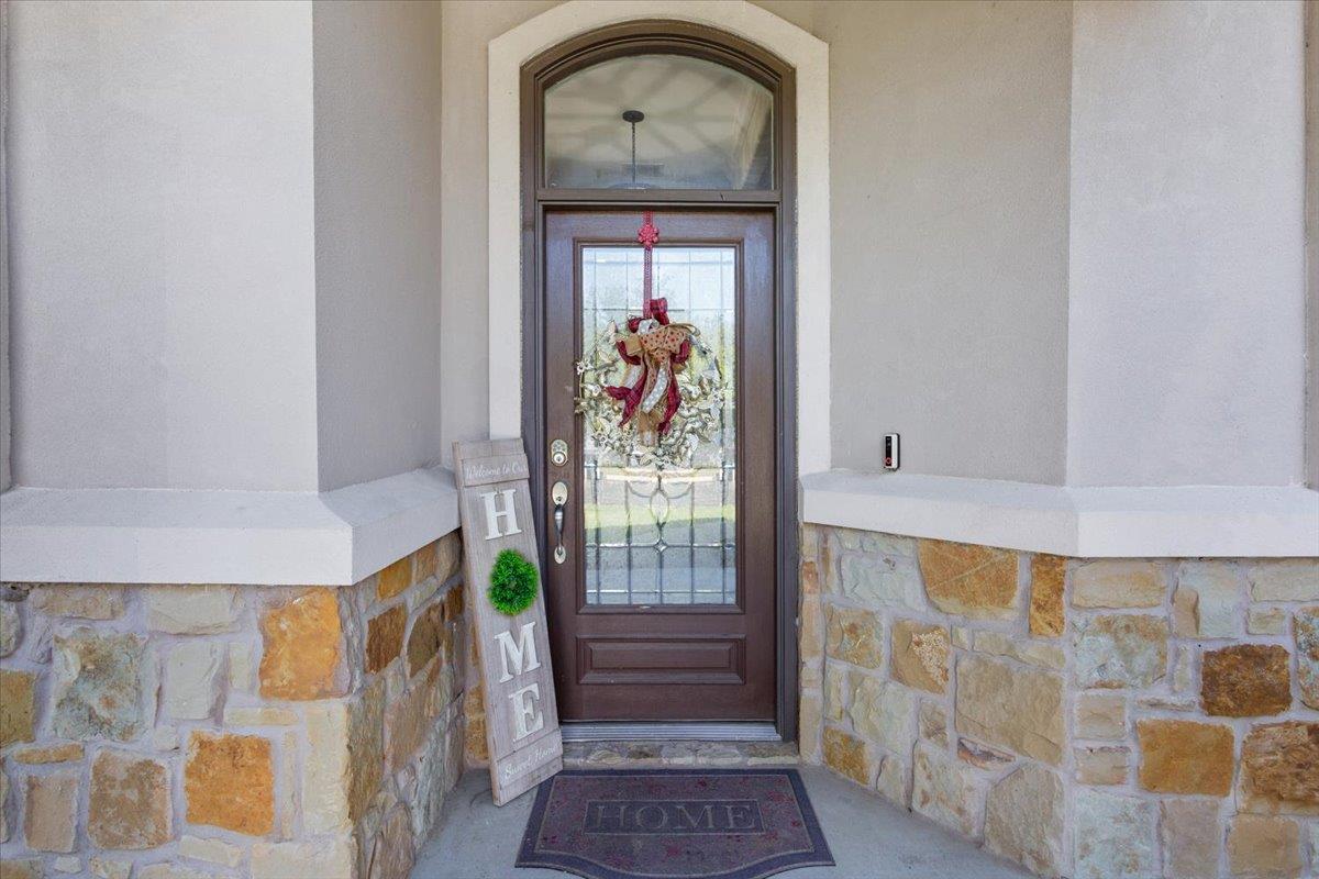 Image 4 of 40 For 4017 Woodhaven Dr