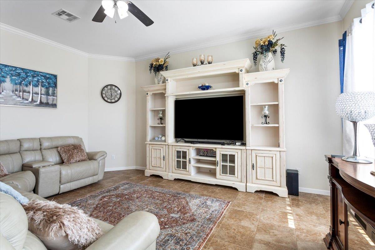 Image 8 of 40 For 4017 Woodhaven Dr