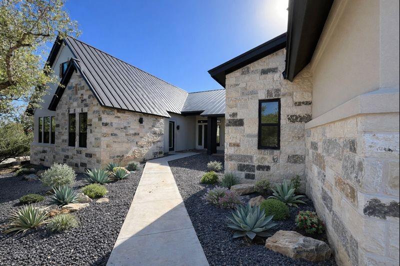 Details for 202 Brown Saddle Cv, Driftwood, TX 78619