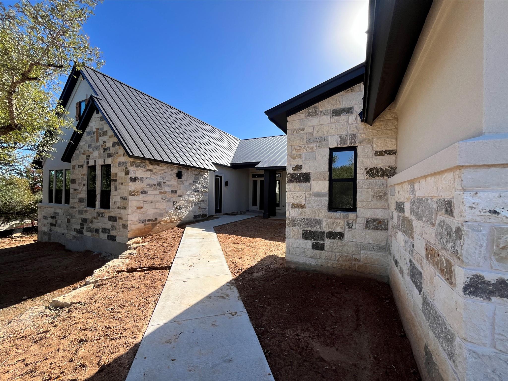 Image 2 of 10 For 202 Brown Saddle Cv