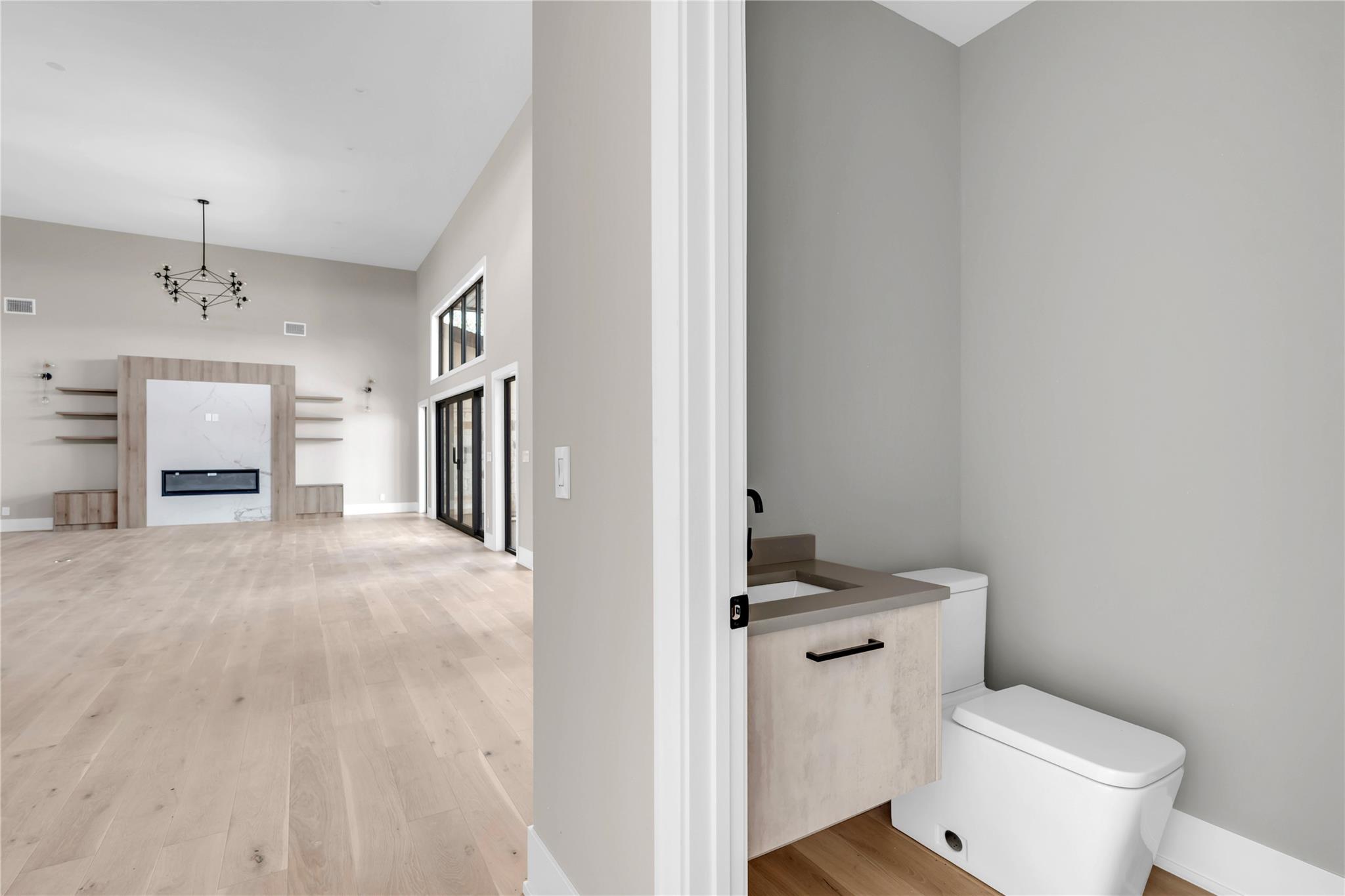 Image 10 of 35 For 6507 Ranch Rd 962 W