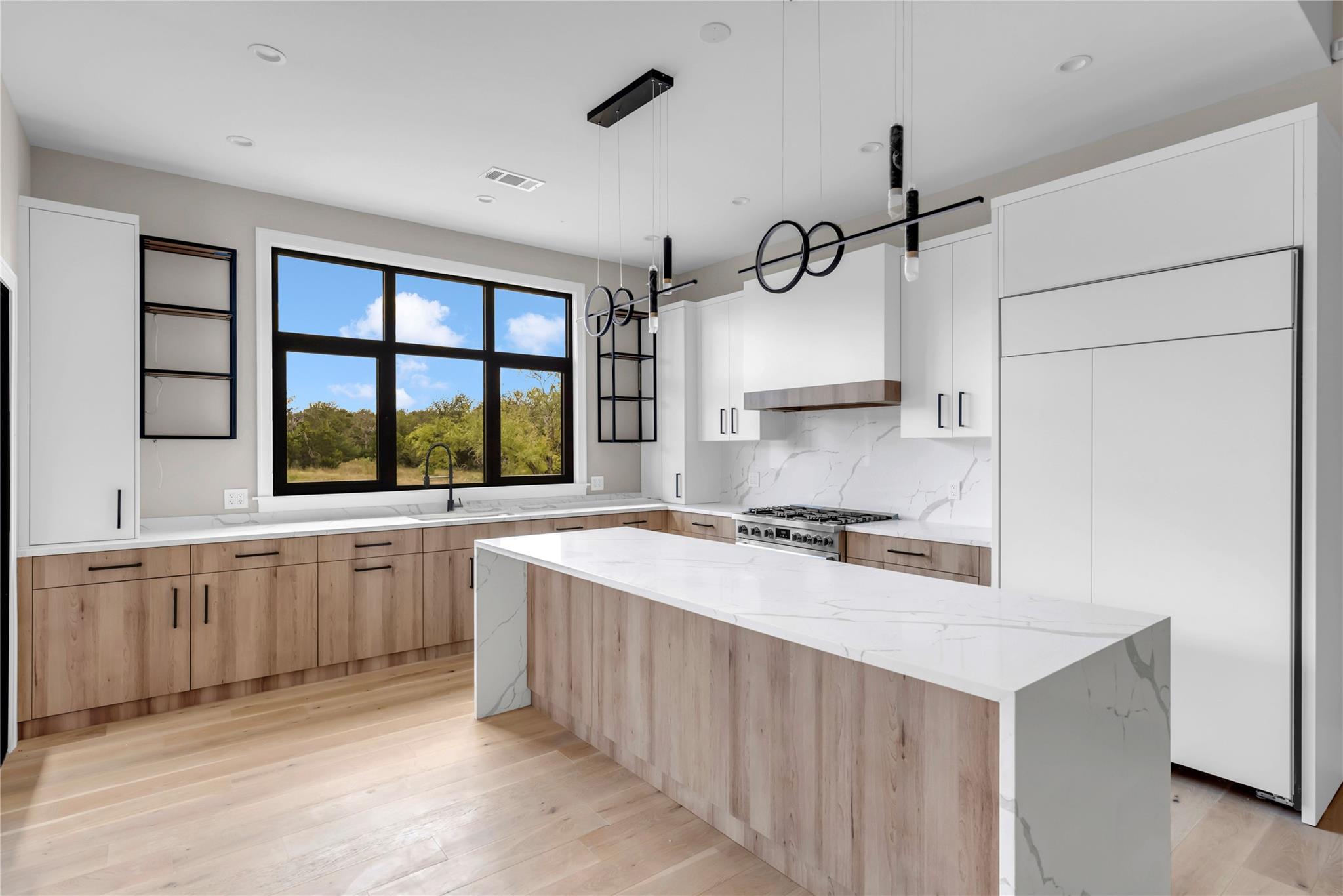 Image 12 of 35 For 6507 Ranch Rd 962 W