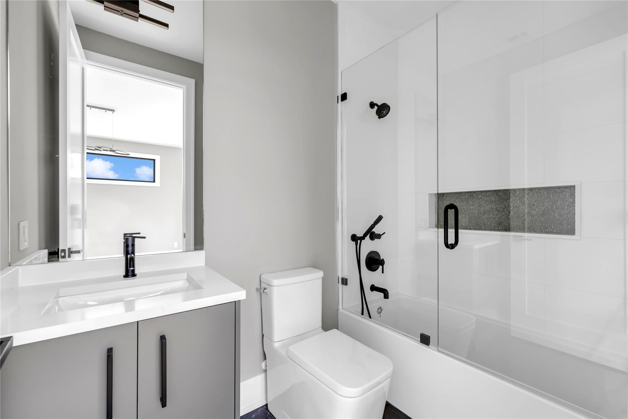 Image 22 of 35 For 6507 Ranch Rd 962 W