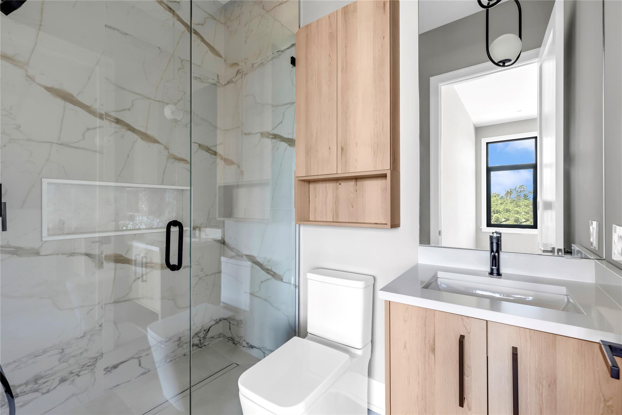 Image 26 of 35 For 6507 Ranch Rd 962 W