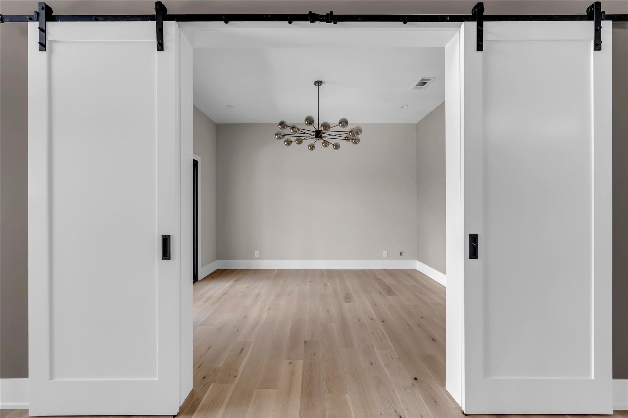 Image 27 of 35 For 6507 Ranch Rd 962 W