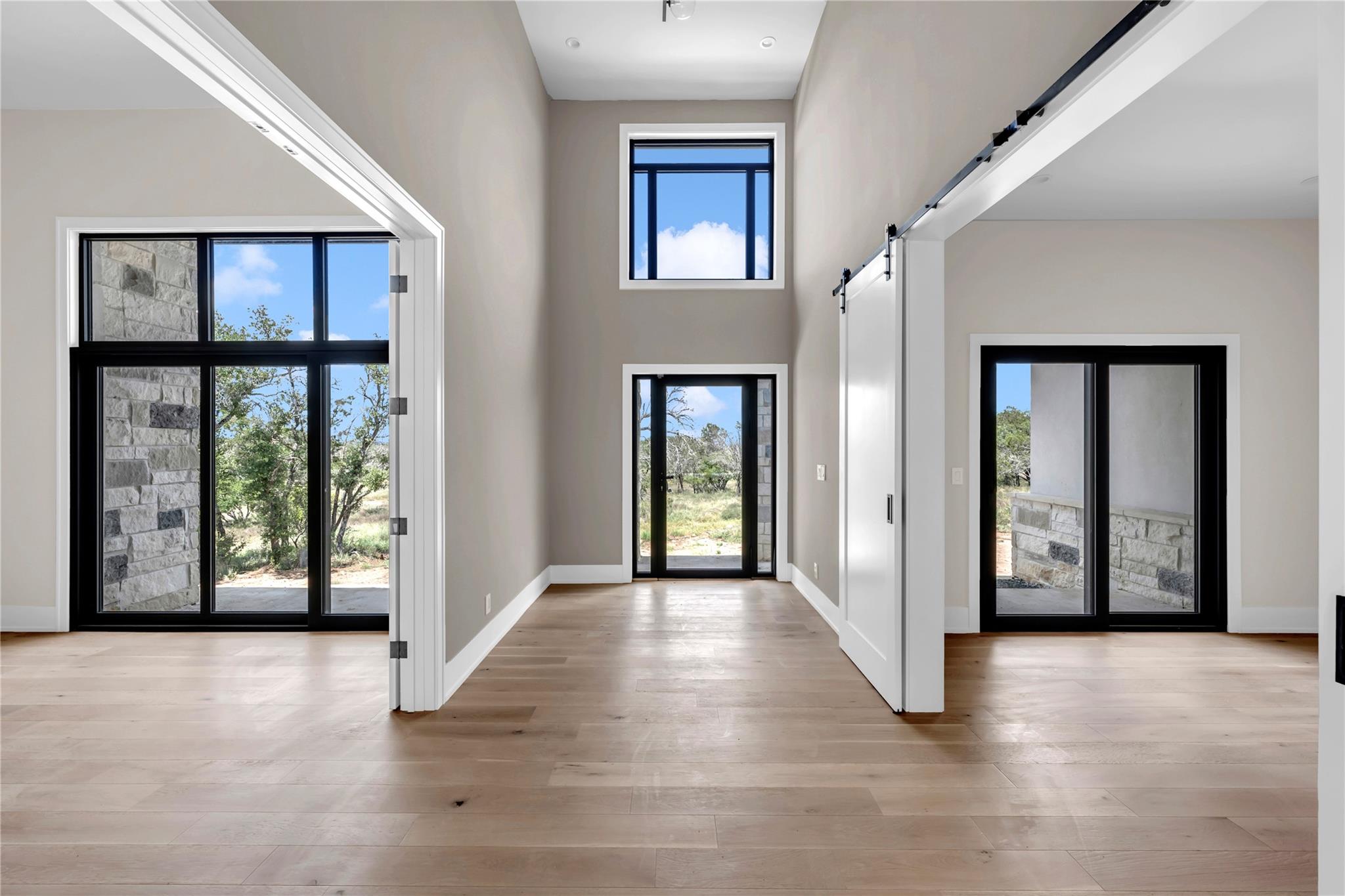 Image 5 of 35 For 6507 Ranch Rd 962 W