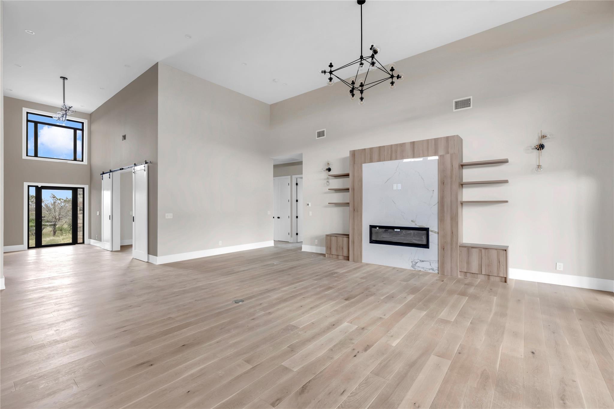 Image 8 of 35 For 6507 Ranch Rd 962 W