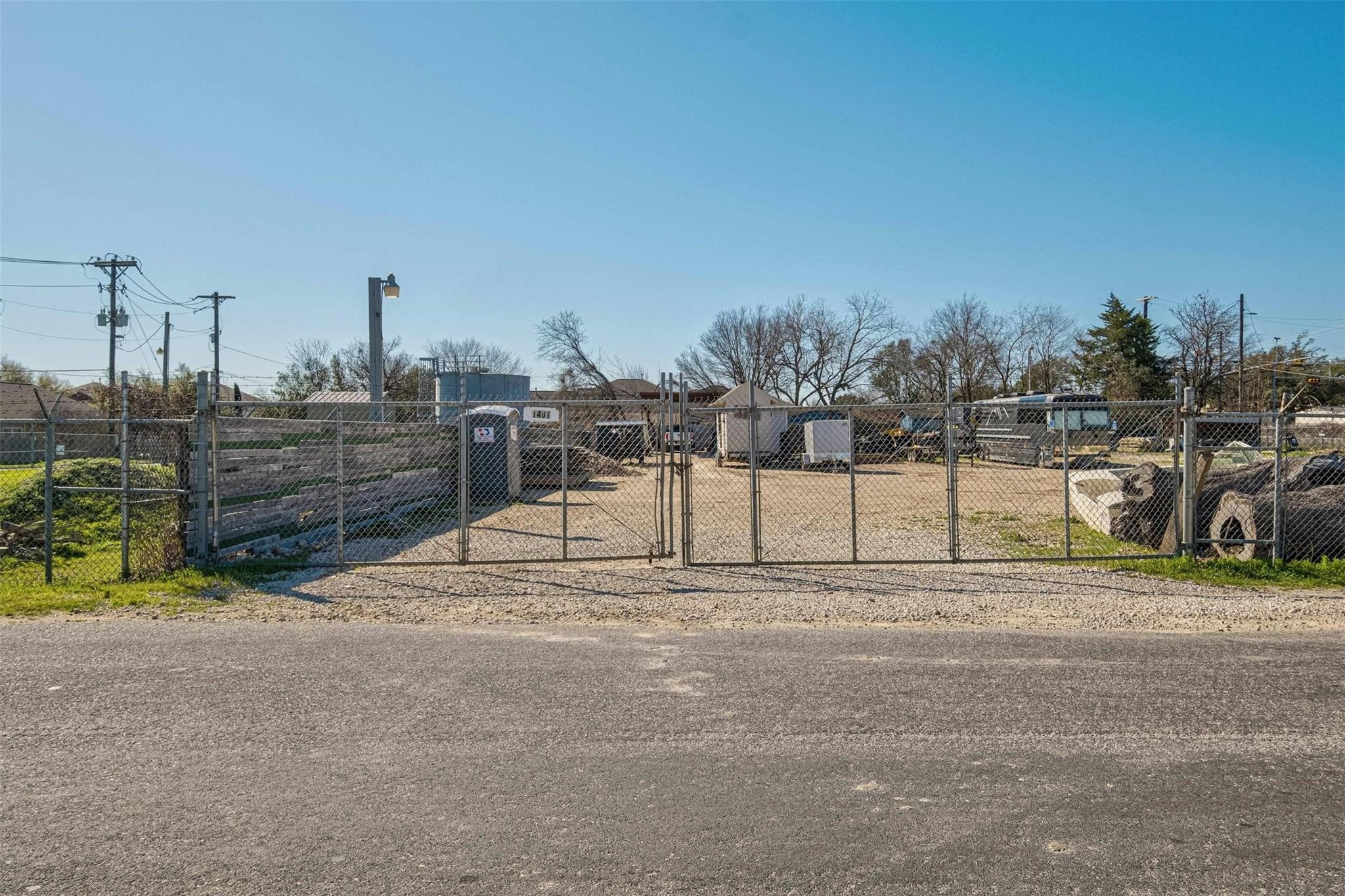 Image 8 of 16 For 1401 Mooreland Dr