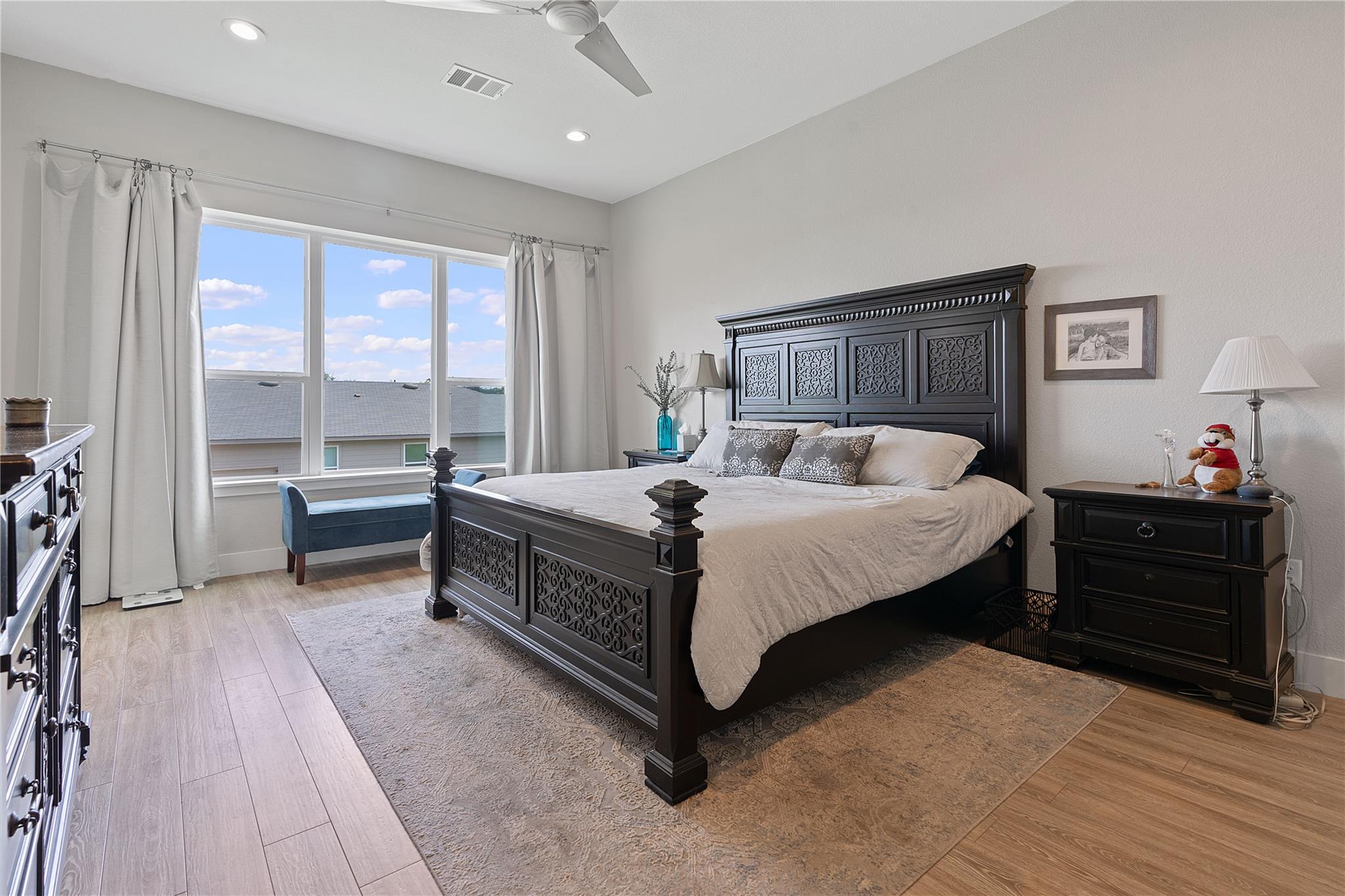 Image 18 of 40 For 20606 High Dr