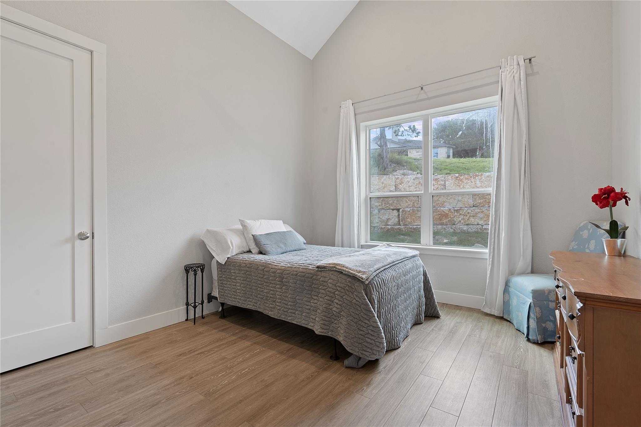 Image 30 of 40 For 20606 High Dr