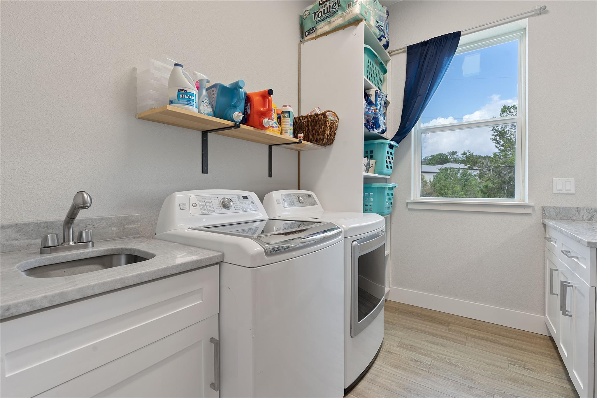 Image 34 of 40 For 20606 High Dr