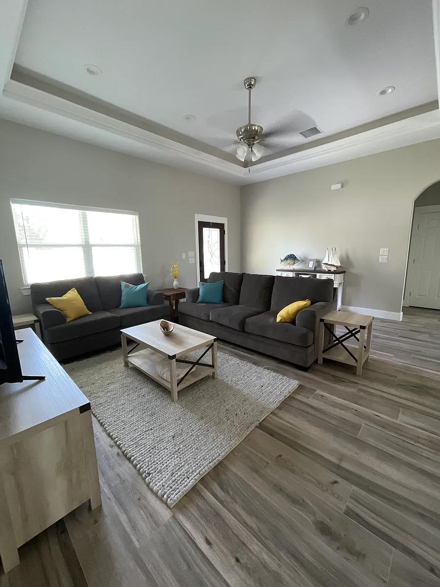 Image 2 of 8 For 720 Canyon Circle Dr Cir