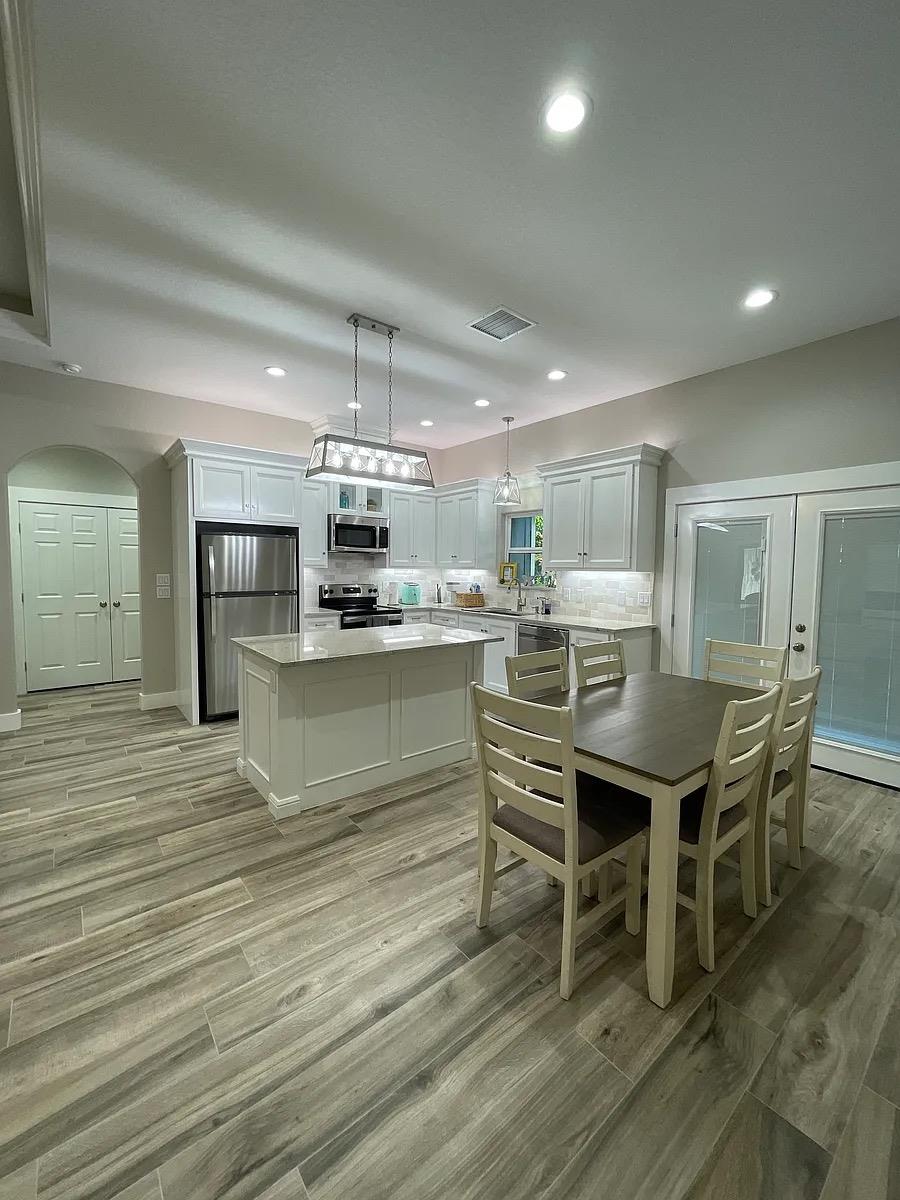 Image 3 of 8 For 720 Canyon Circle Dr Cir