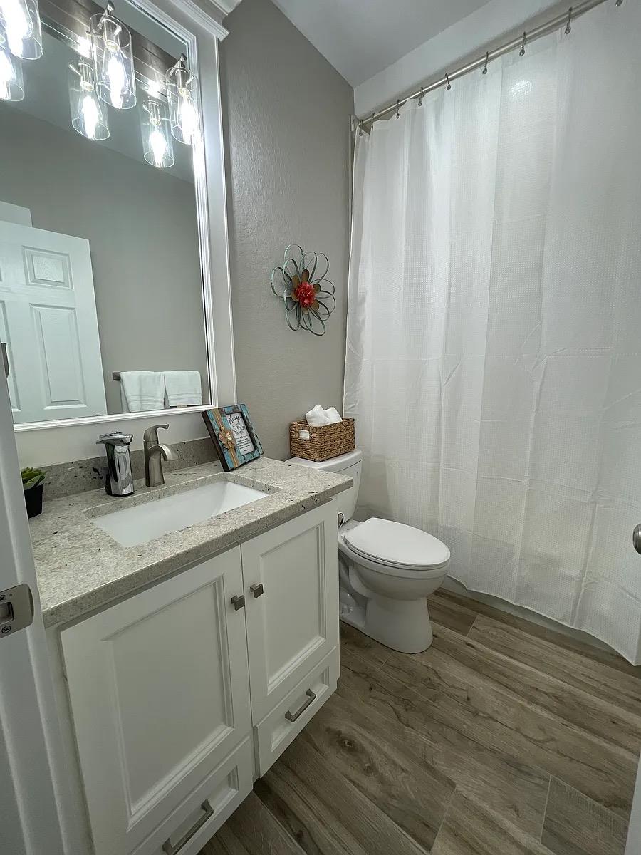 Image 5 of 8 For 720 Canyon Circle Dr Cir