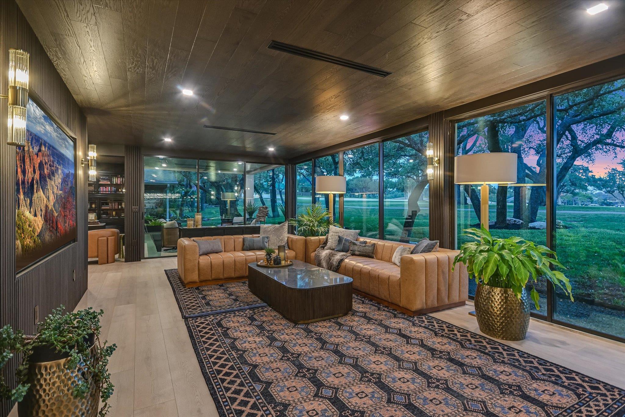 Image 16 of 37 For 6204 Lost Horizon Dr