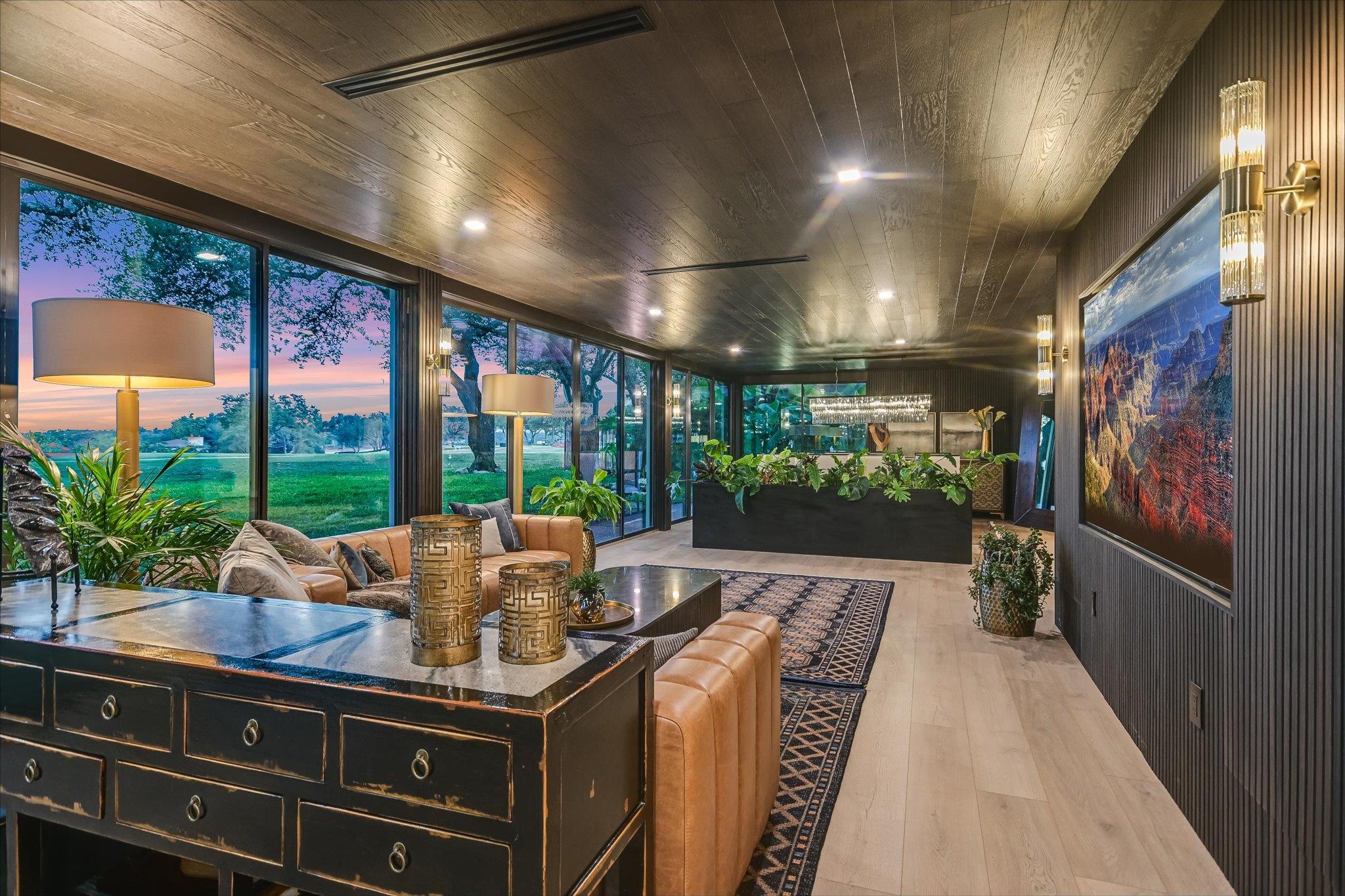 Image 18 of 37 For 6204 Lost Horizon Dr