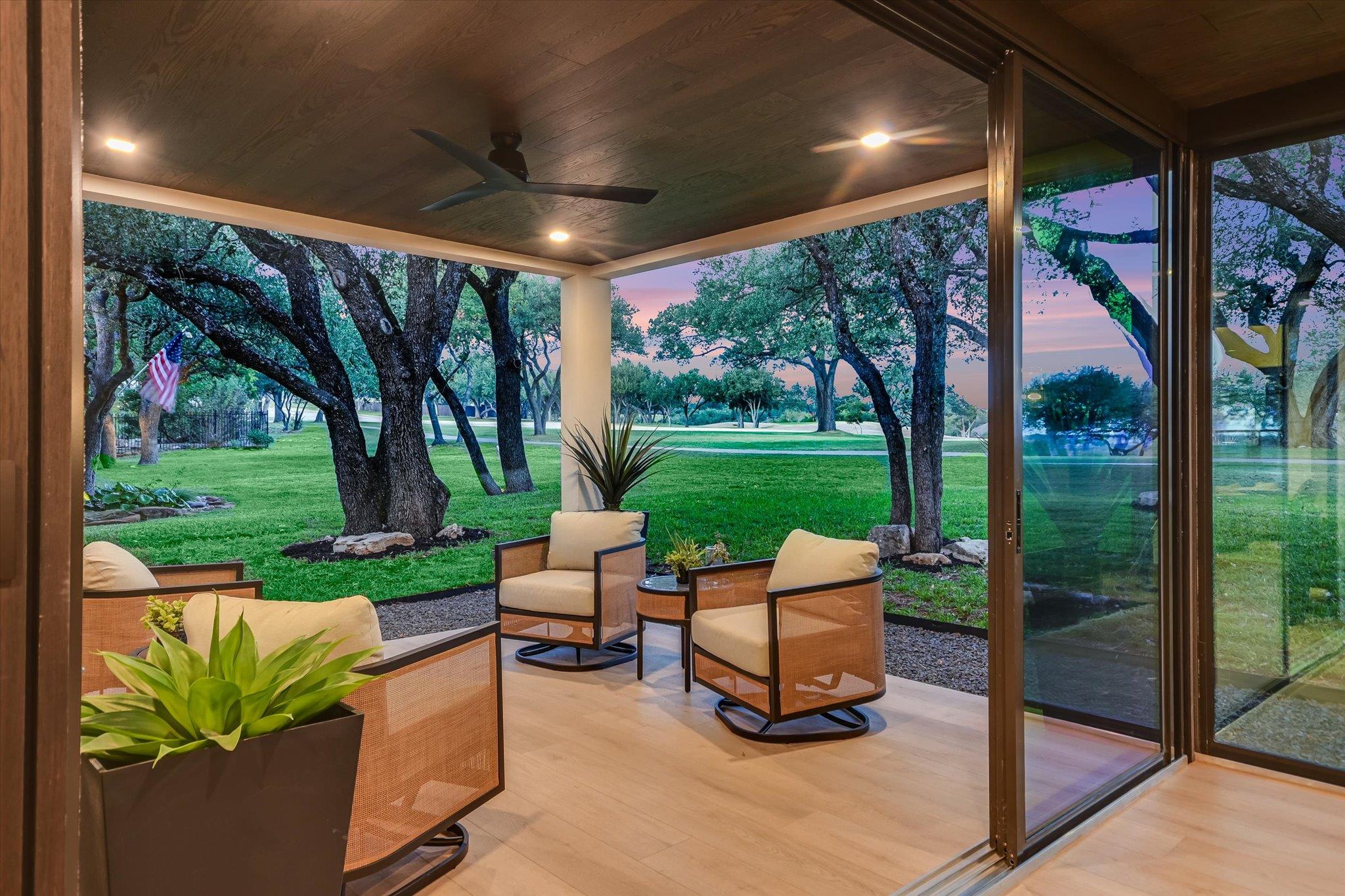 Image 20 of 37 For 6204 Lost Horizon Dr