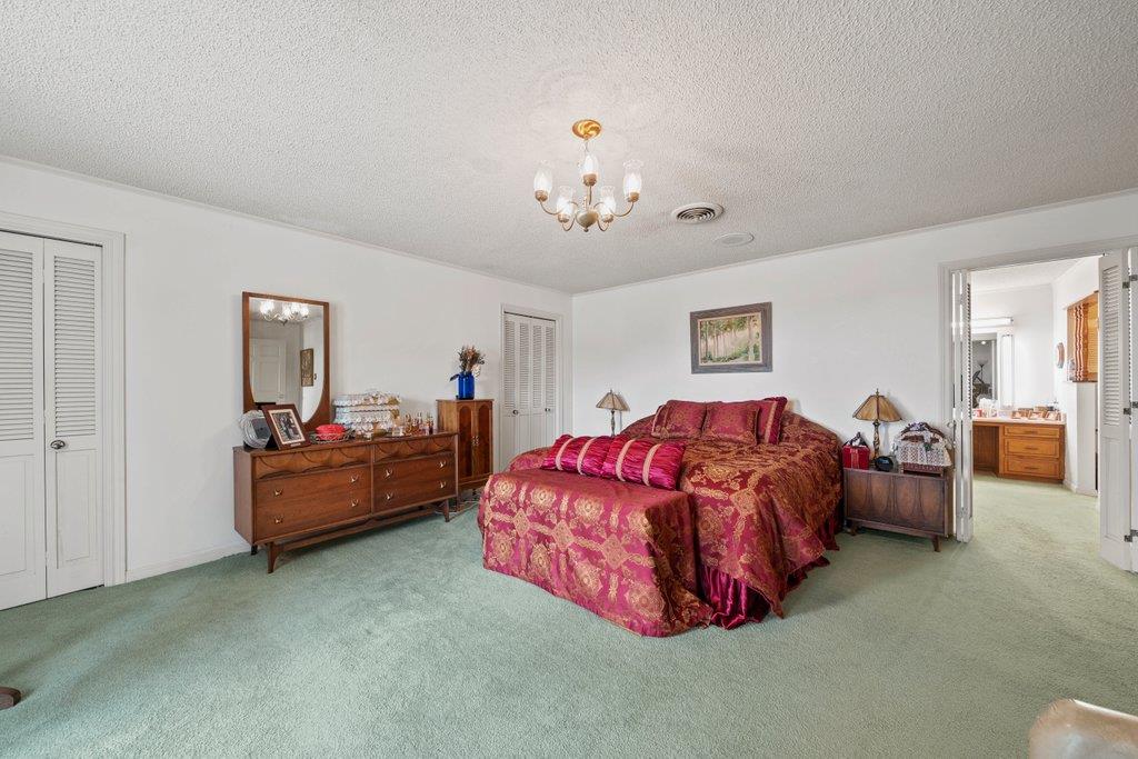 Image 13 of 40 For 699 Floral Ave