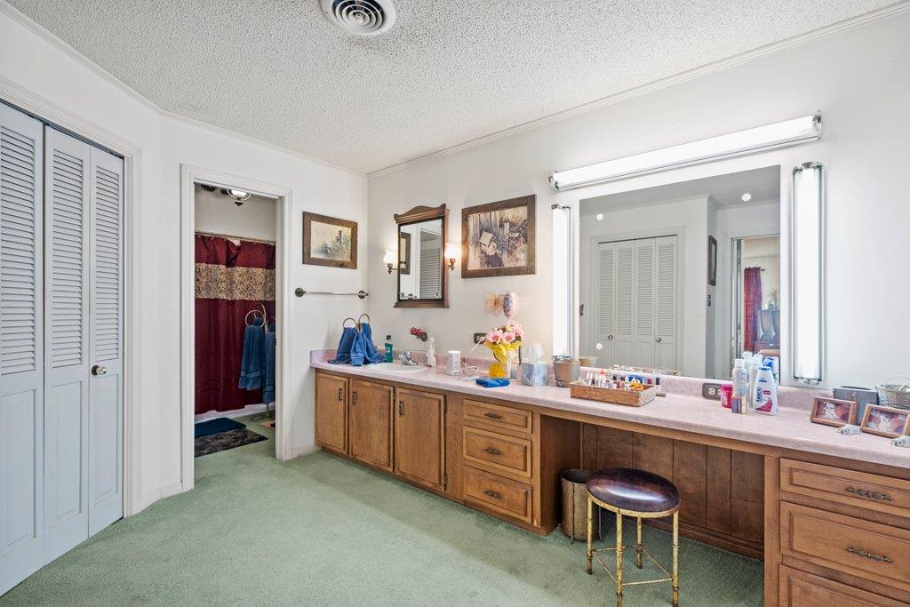 Image 14 of 40 For 699 Floral Ave