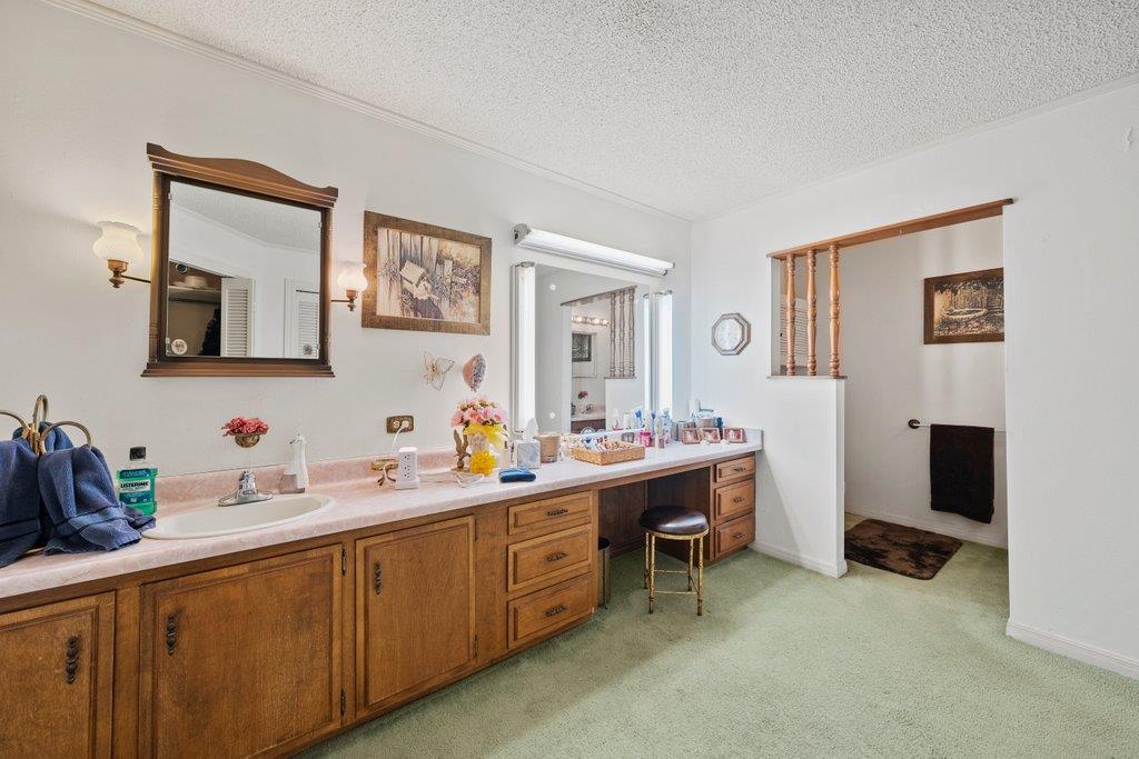 Image 15 of 40 For 699 Floral Ave