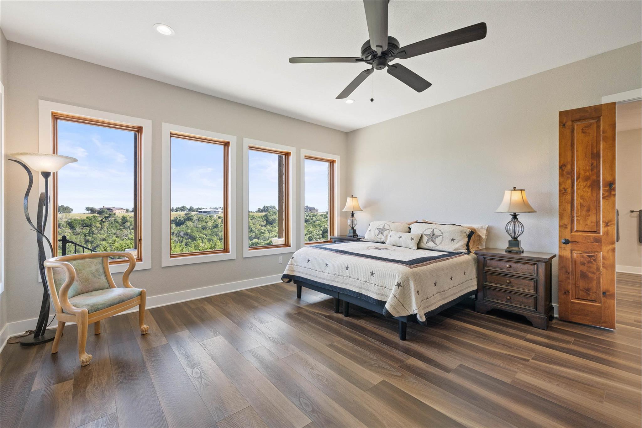 Image 18 of 40 For 234 Elk Run Cv