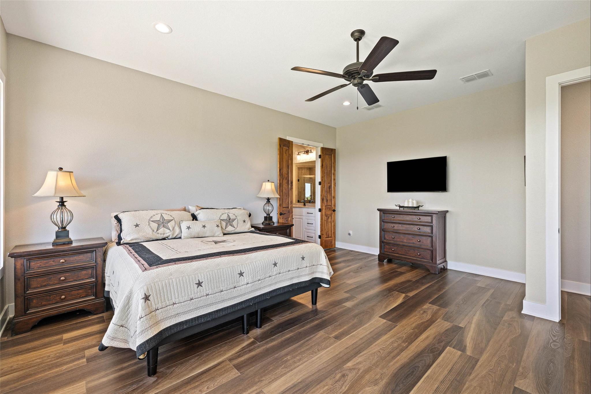 Image 19 of 40 For 234 Elk Run Cv