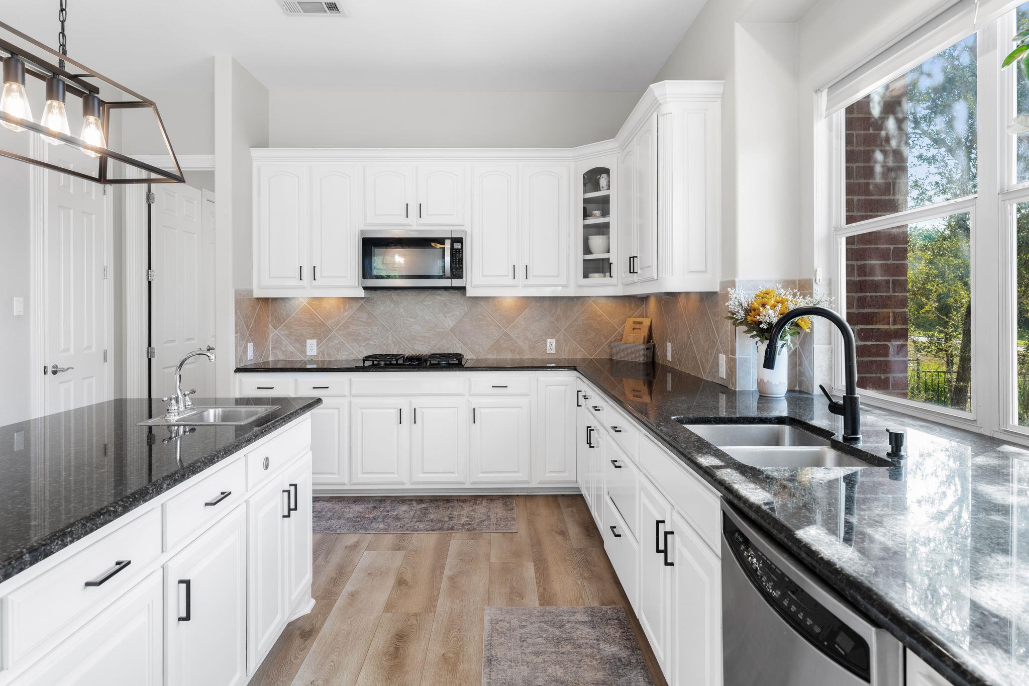 Image 7 of 40 For 13612 Flat Top Ranch Rd