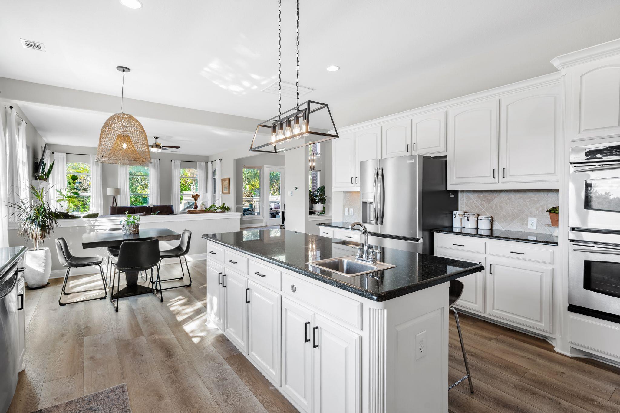 Image 8 of 40 For 13612 Flat Top Ranch Rd