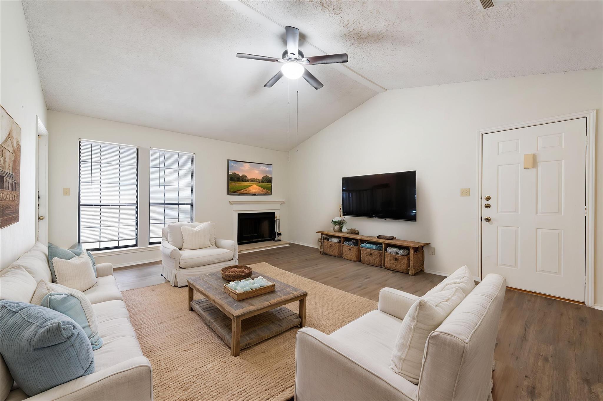 Details for 1202 Thorpe Ln 216, San Marcos, TX 78666