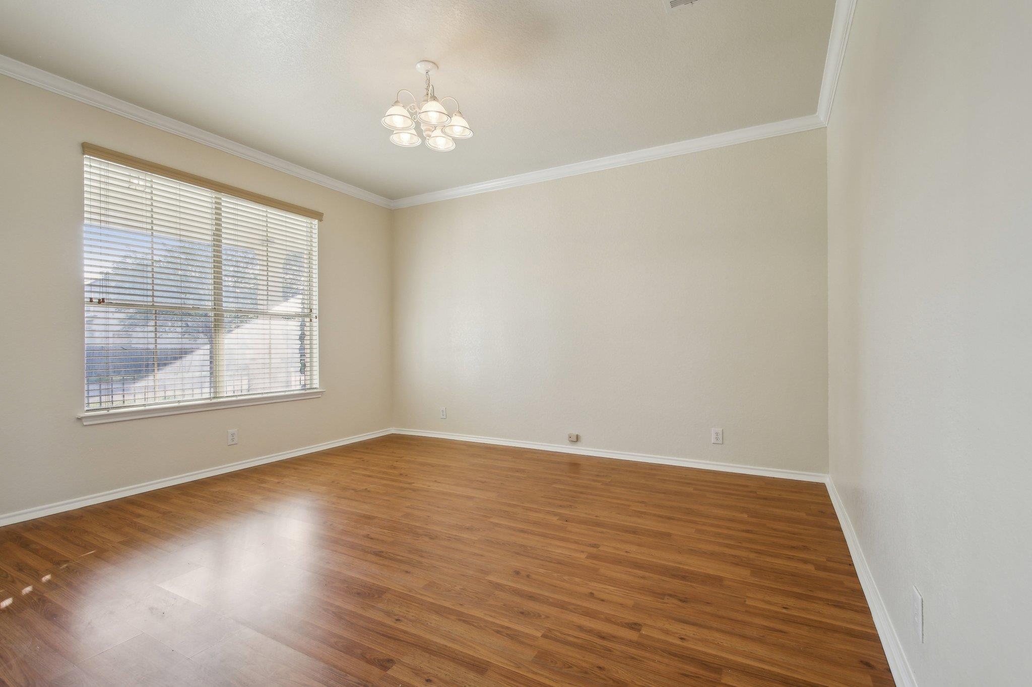 Image 10 of 40 For 2430 Dove Crossing Dr