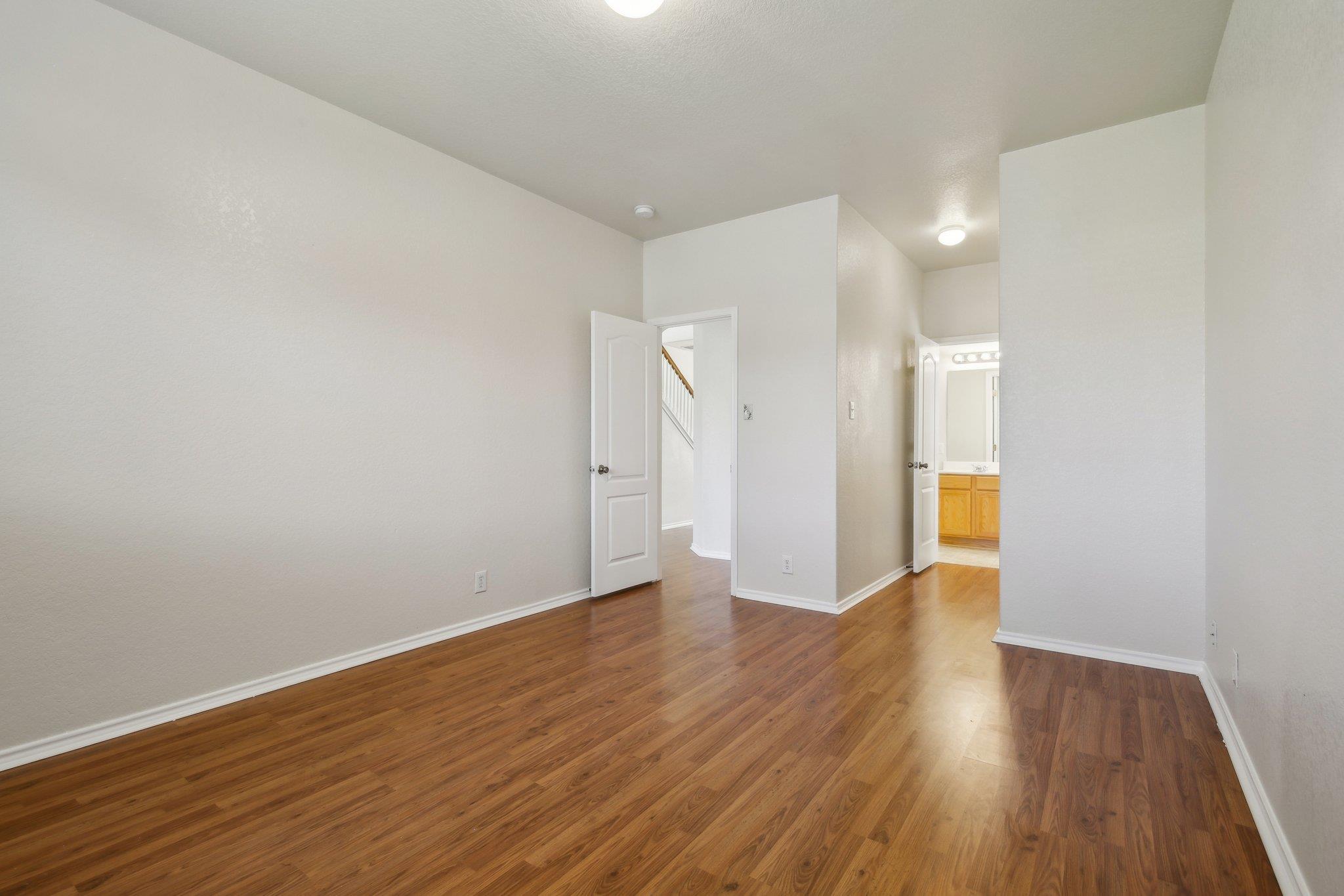 Image 11 of 40 For 2430 Dove Crossing Dr