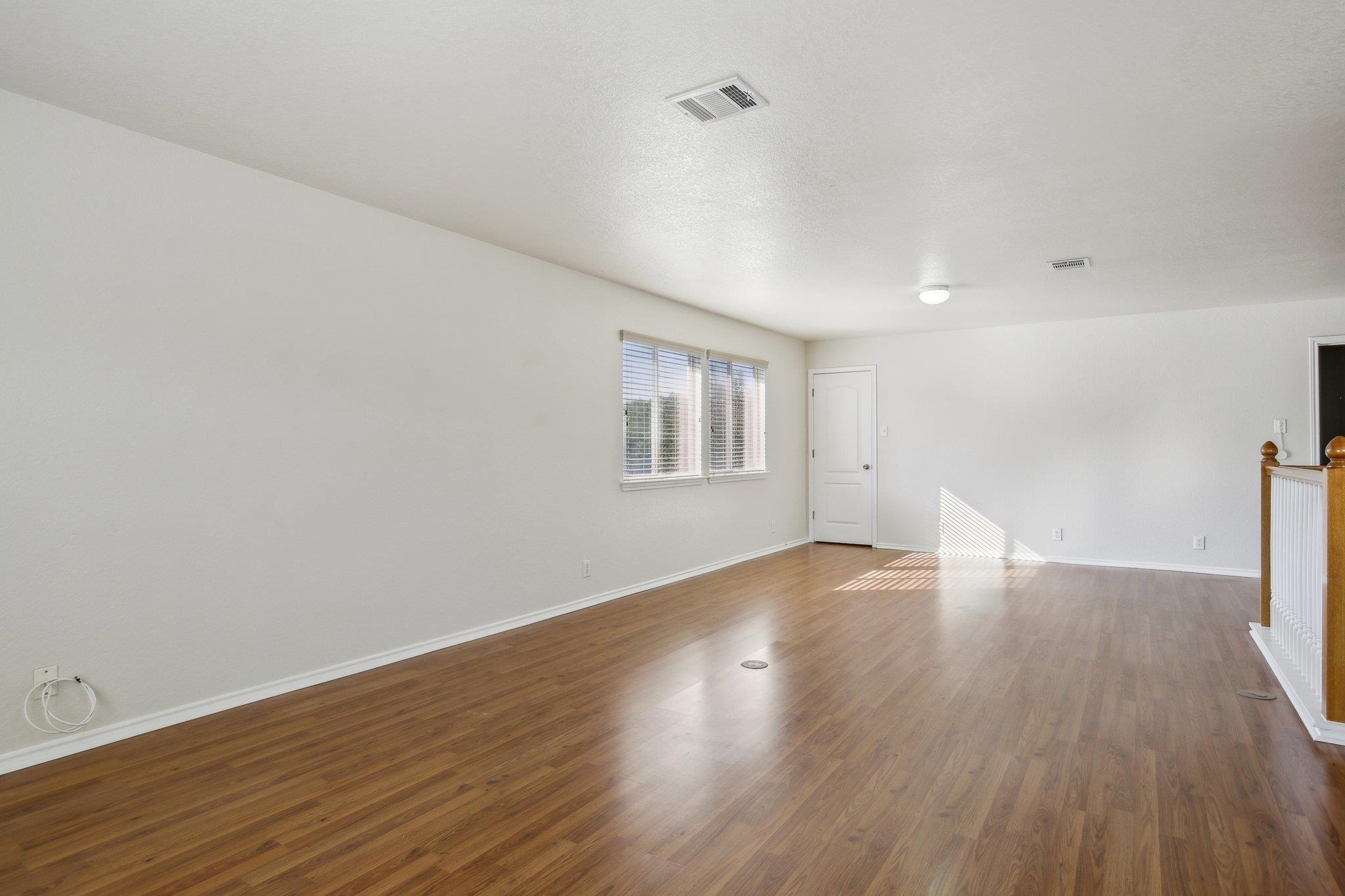 Image 21 of 40 For 2430 Dove Crossing Dr